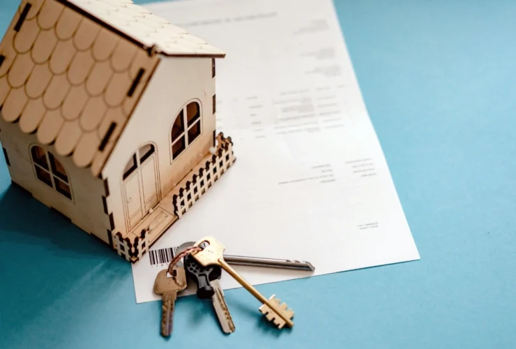 É melhor financiar ou pagar um imóvel à vista?