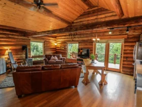 Casa pré-fabricada de madeira vale a pena Veja prós, contras e custos