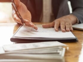 Modelo de contrato de prestação de serviços de cobrança para empresas