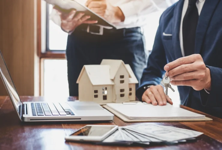 Descobrindo como uma imobiliária transforma imóveis em soluções seguras para você