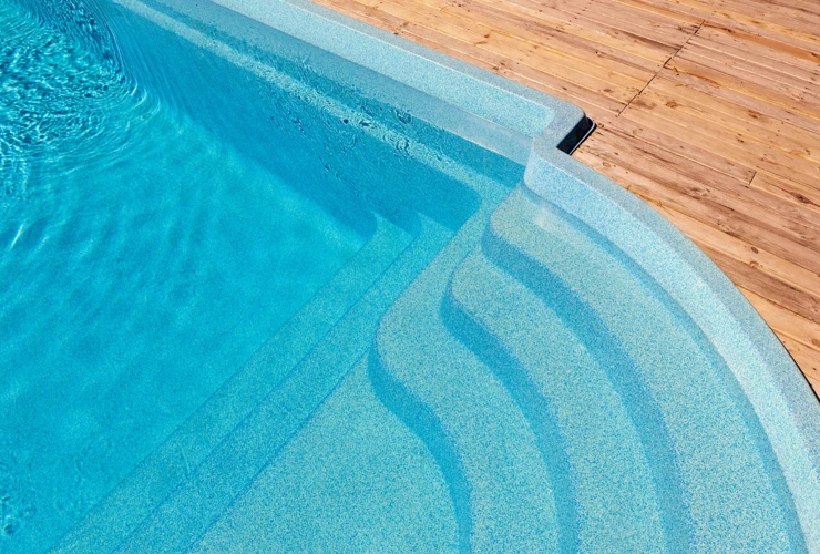 Piscina de fibra ou alvenaria Saiba qual a melhor!